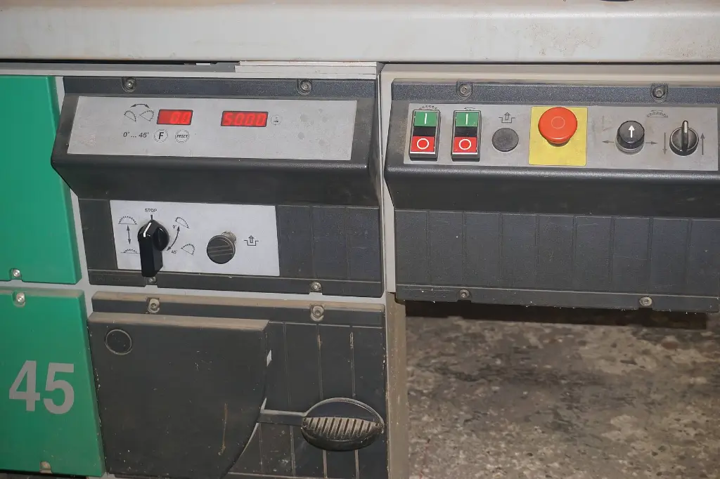 Altandorf met hydraulische schuinverstelling