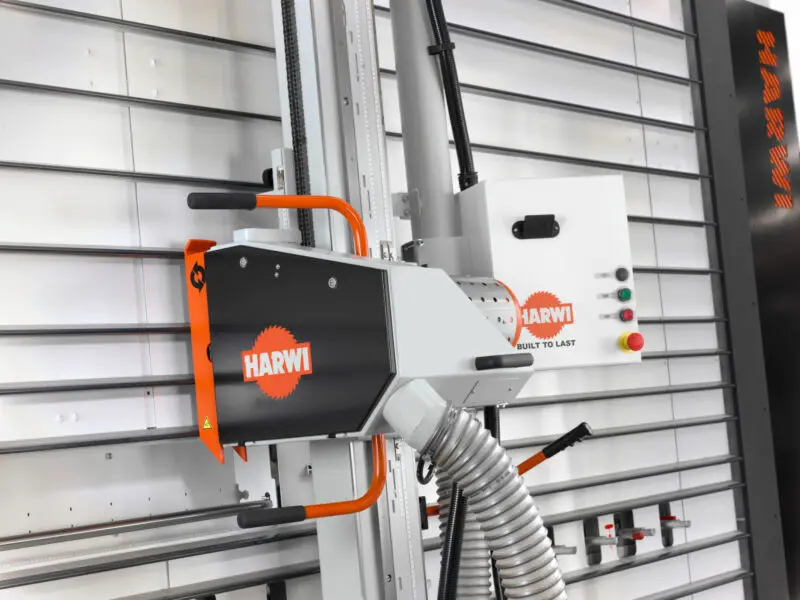 Harwi zaagwagen met bedieningspaneel