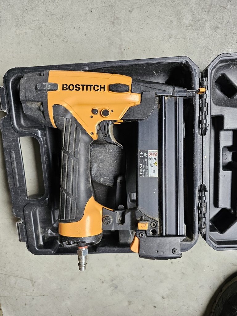 Tweedehands Bostich Pneumatische Bradnagelpistool 15 tot 55 mm - BT1855-E 
